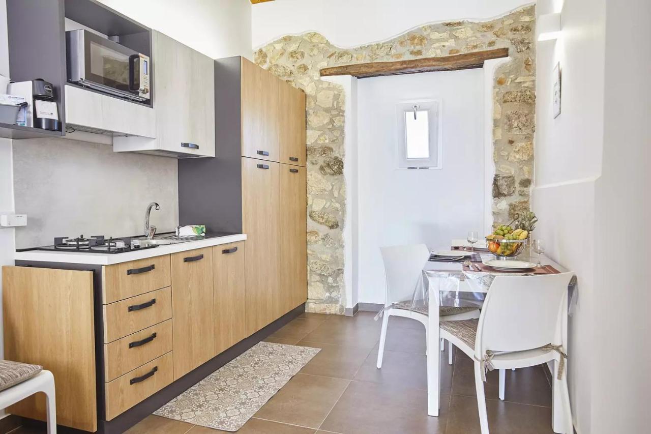 Ummari Casale Sammartano Apartments מראה חיצוני תמונה
