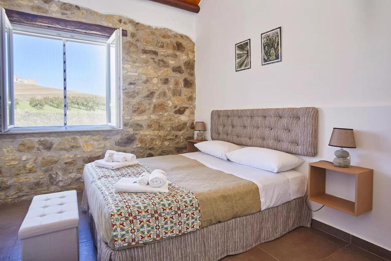 Ummari Casale Sammartano Apartments מראה חיצוני תמונה